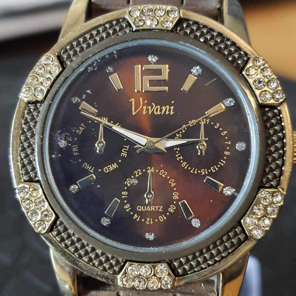 🦋 NWT Vivani Goldtone/Brown Rhinestone Silicone Women's Watch